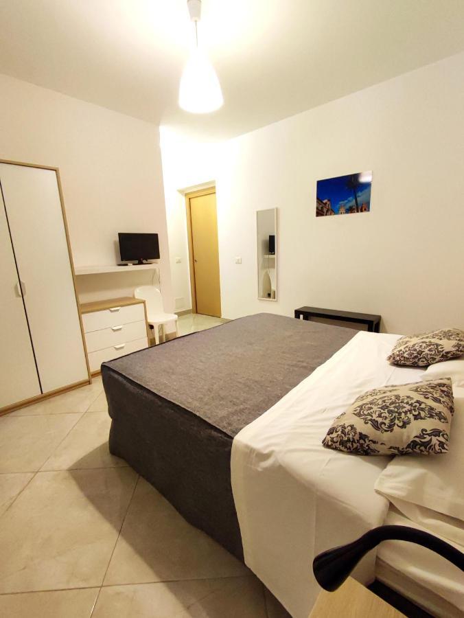B&B Flavilla Santa Flavia Exterior foto